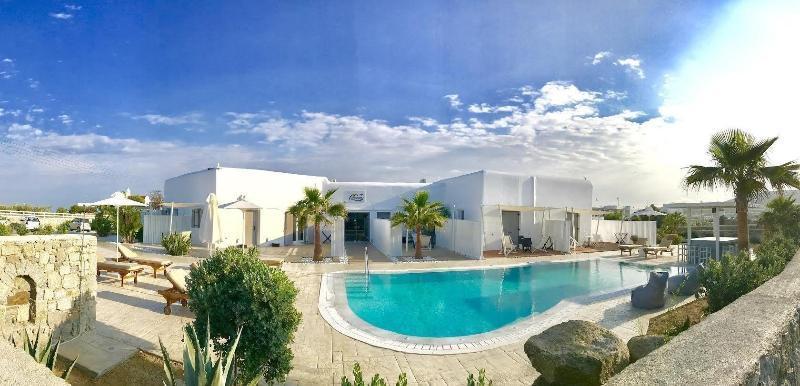 Queen Boutique Suites Mykonos Town 외부 사진